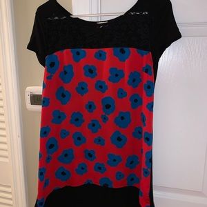 Flowers and lace detailed top